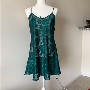 🍃NWOT Intimate Affair | Forest Green Night Slip